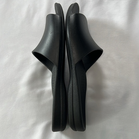 Okabashi Black Slides - Picture 4 of 5